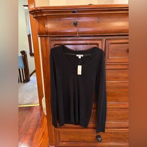 NWT New York & Company Black V-Neck Sweater – Small